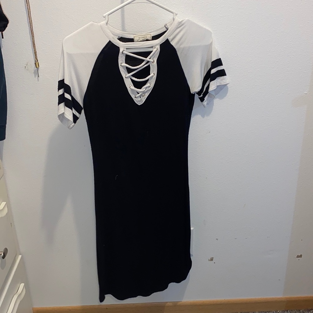 Slim black dress
